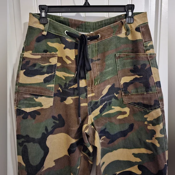 So Me Women's Camouflage Cargo Jeans - Picture 3 of 11